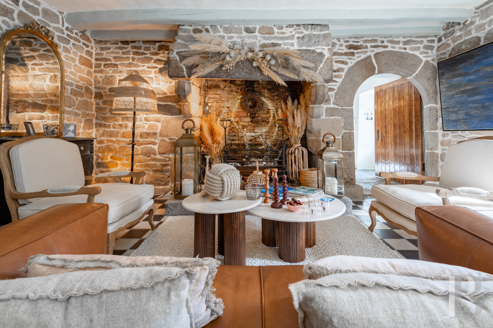 A 17th century manor house with a walled garden, in the heart of the village of Lanildut on the tip of Finistère - photo  n°14